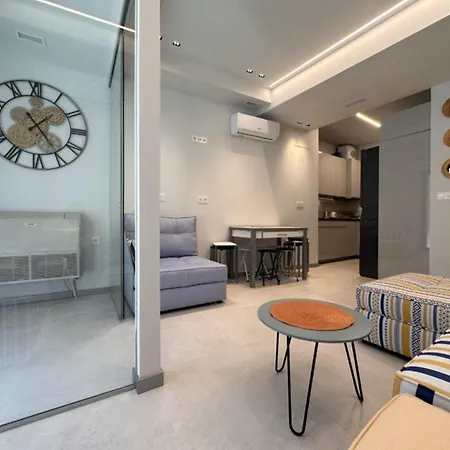 公寓 Baruhaus Grupos Alea Completo 莱昂